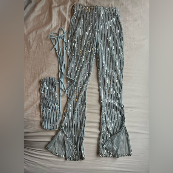 Lucy In The Sky Peony Sequin Striped Two Piece Set in Blue - Picture 4 of 6